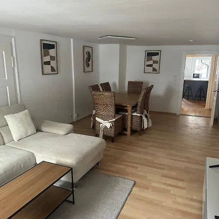 Monteur 3 Apartman *