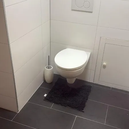 Apartman Monteur 3 *